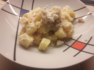 Gnoccotti di polenta, gorgonzola, speck e noci