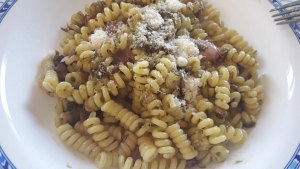 Fusilli bucati corti alla crema di zolle e peperoncino