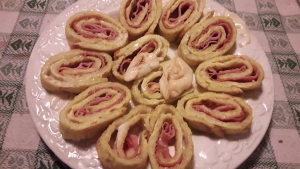 Rotolo di fritta con spaghetti ripieno