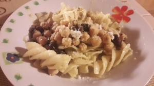 Fusilloni ceci e taggiasche