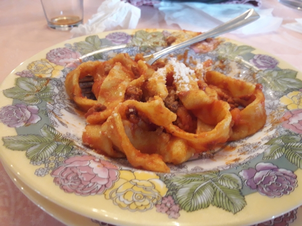 Pappardella con ragù alla bolognese