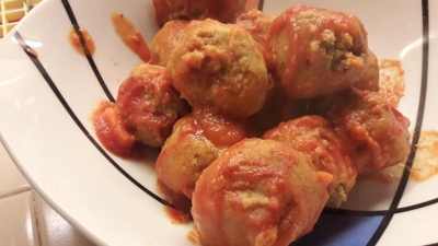 Polpette al sugo lenticchie e ceci