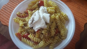 Fusilli macinato di suino, pomodorini, cipolla e ricotta