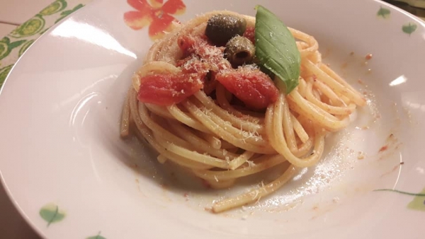 Spaghetti alla chitarra piccadilly e taggiasche