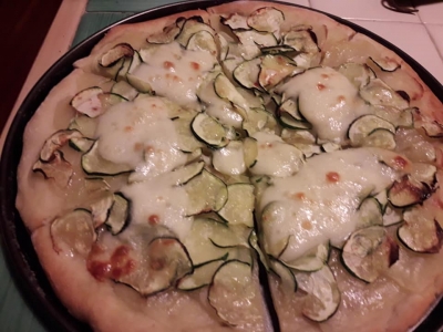 Pizza zucchine e patate - romana bassa e croccante