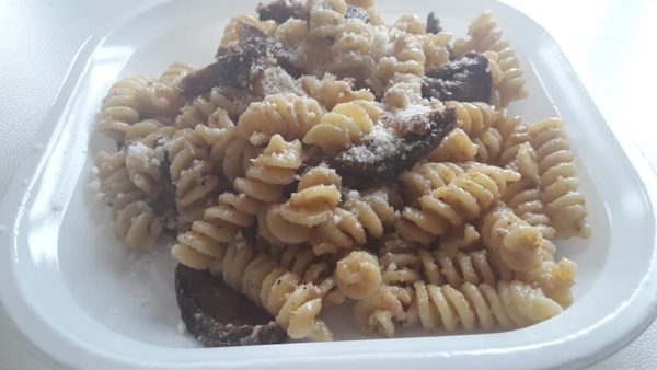 Fusilli guanciale, funghi e crema di banana