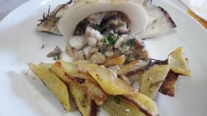 Seppia ripiena al forno con patate