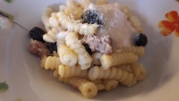Fusilli salsiccia e olive in vellutata di fagioli