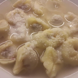 Tortellini in brodo